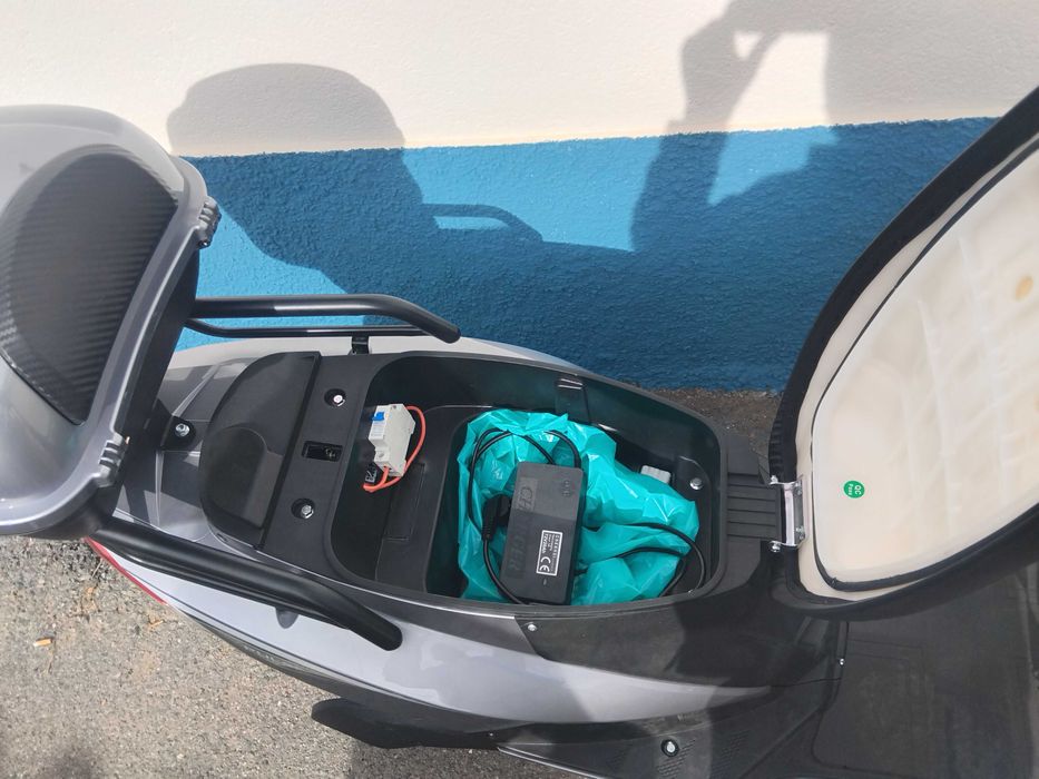 Vendo Scooter elétrica ou troco por carro