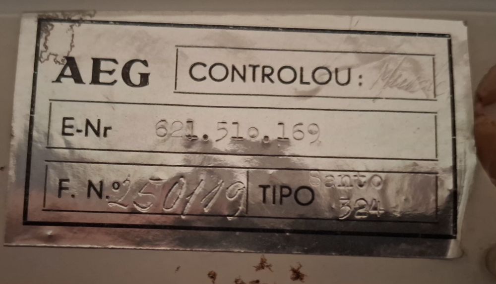 Frigorífico AEG usado