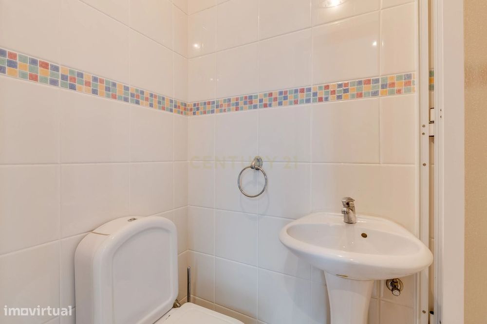 Apartamento T 4  em Faro no centro da cidade a 300m do mercado Municip