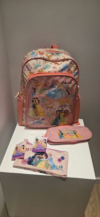 Mochila Disney Princesas com 2 estojos