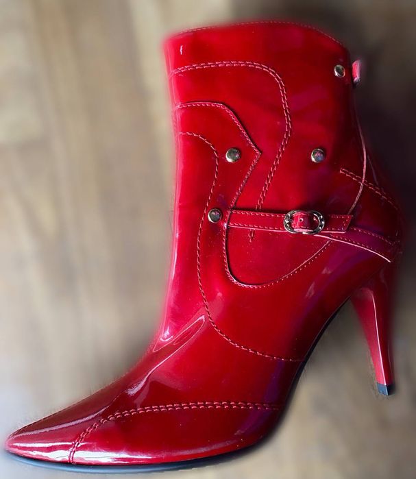 Черевики лаковані шкіра