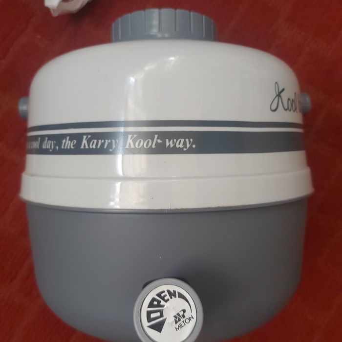 Мини холодильник для жидкости