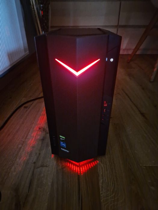 Komputer gamingowy stacjonarny NVidia GeforceGTX 1650 8gb ram 512 dysk
