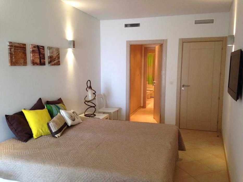 Apartamento T1 para férias - Primeira linha de praia com Garagem
