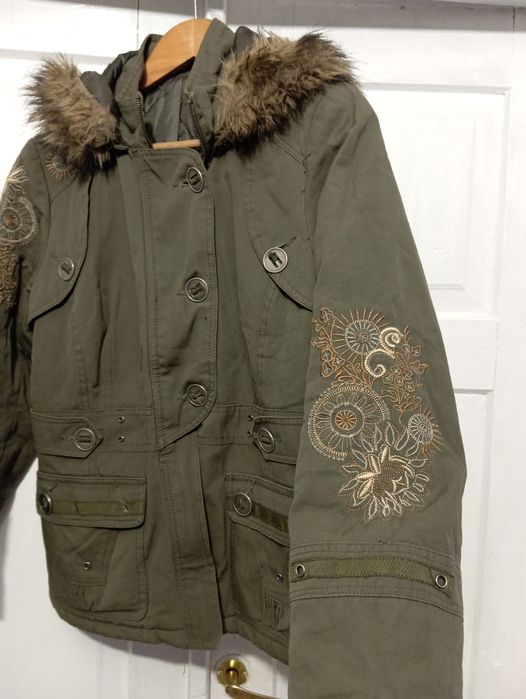 Kurtka płaszcz zimowa haftowane kwiaty