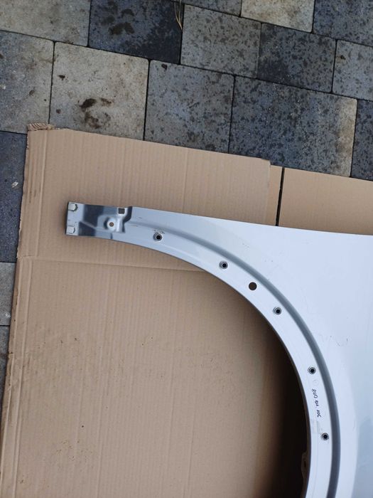 błotnik prawy audi q3 model 8u082.1106 rok 2011-18