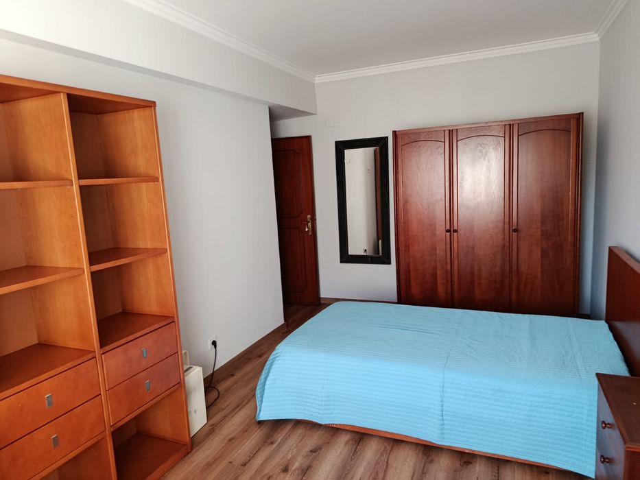 Quarto para arrendar Massamá - Ladies