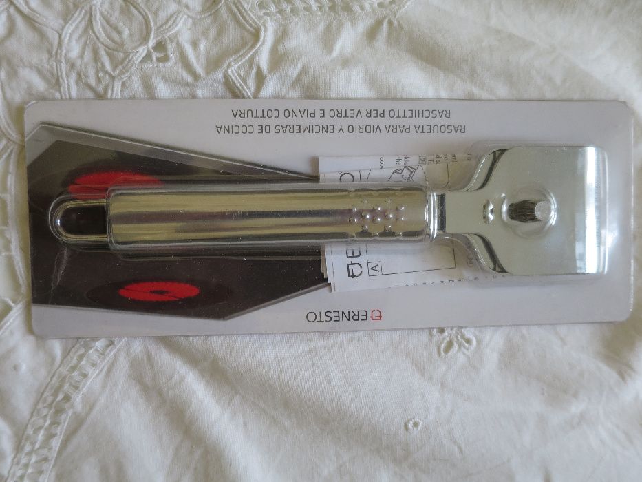 Скребок для очищення склокерамічних плит Ernesto