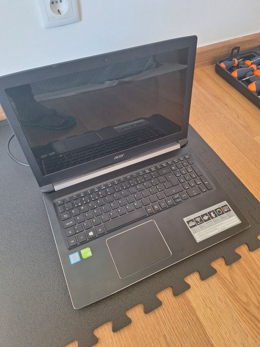 ACER Aspire 5 A515-i5/8 GB RAM/256 GB SSD (Conservado mas para peças)