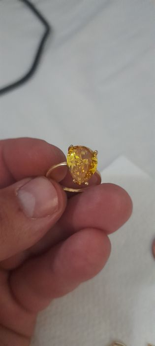Anel nunca usado tam.13  em prata dourada 925 com pedra.