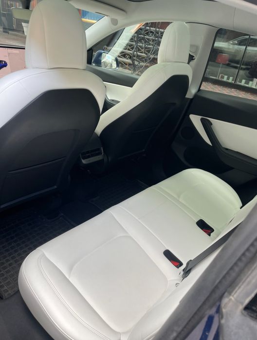 Tesla Y 2021 Long range