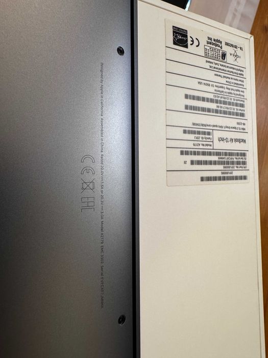 Macbook Air 13", i5, 8GB RAM, 256 GB Dysk SSD, model A2179 -stan ideal