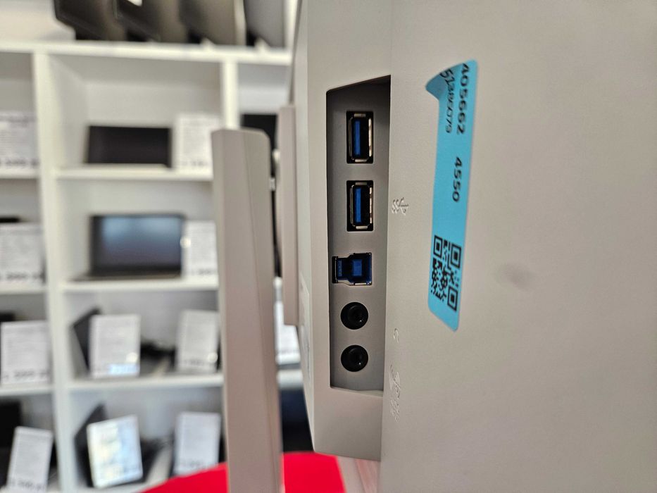 Monitor Bezramkowy Eizo 24" EV2450 Pełna Regulacja Klasa A Faktura