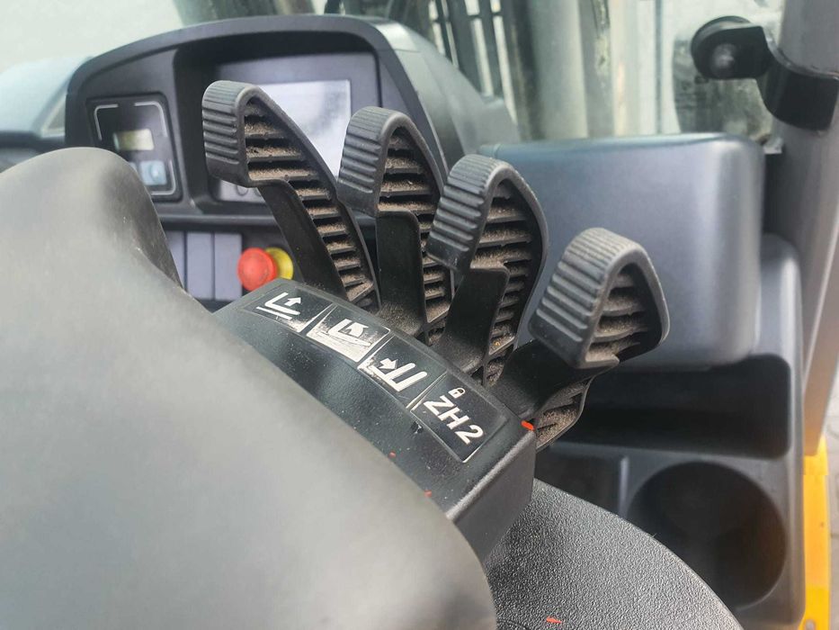 Wózek widłowy używany Jungheinrich TFG320s 2019 TRIPLEX przesuw boczny