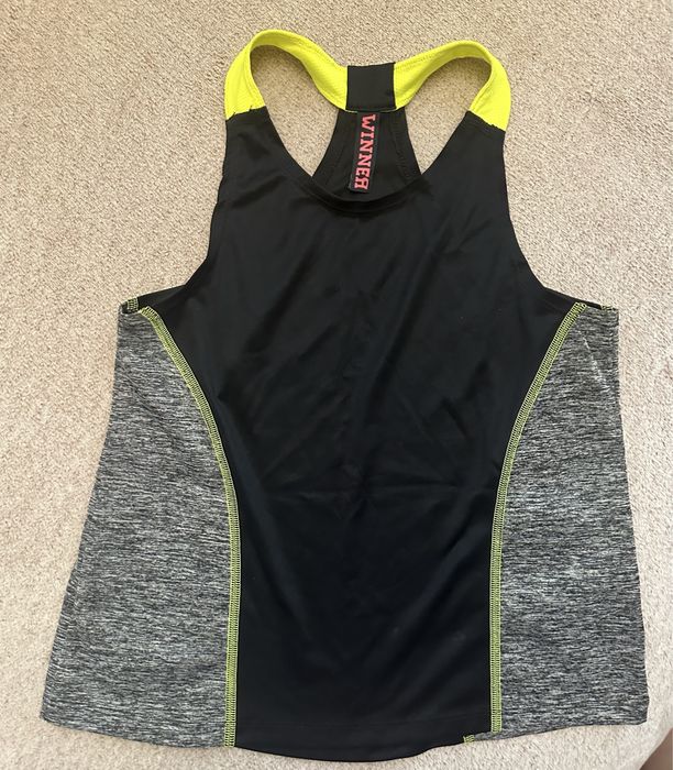 Майка спортивна.