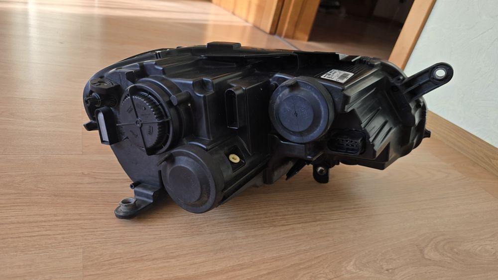 Фара передняя левая Volkswagen Passat b7 Европа. 3AB 941 005, 90003372