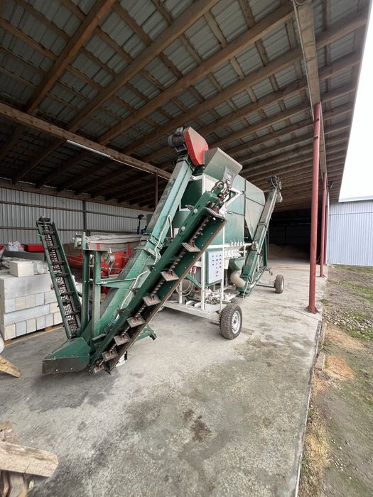 Самохідний, зерноочисний комплекс СОК-25