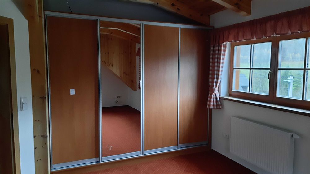 Szafa, olcha górska, drzwi przesuwne, lustro