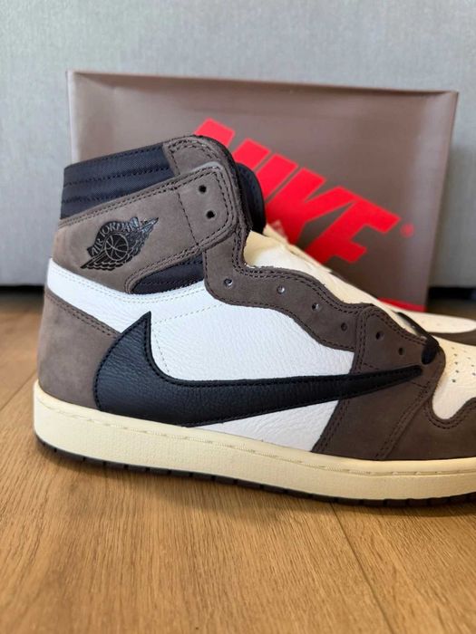 Jordan 1 Retro High OG SP Travis Scott Mocha r.42