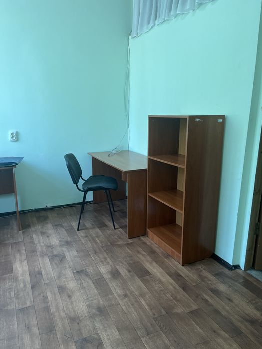 Офіс 65 кв м з меблями