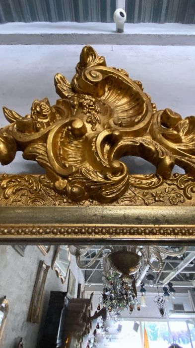 Zabytkowe Palacowe duze  lustro wiszace w zloconej ozdobnej ramie