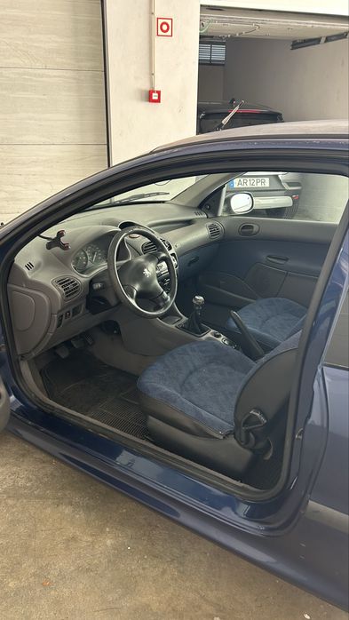 Peugeot 206 em excelente estado