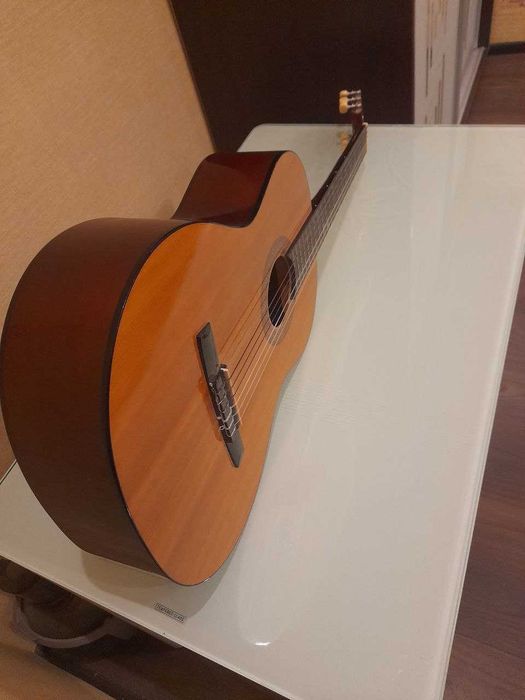 Продам класичну гітару Hohner HC-06 у відмінному стані