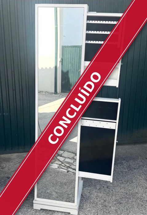 Espelho Vertical com Arrumação Interior para Joias