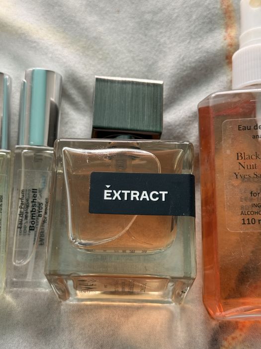 Різні парфуми.