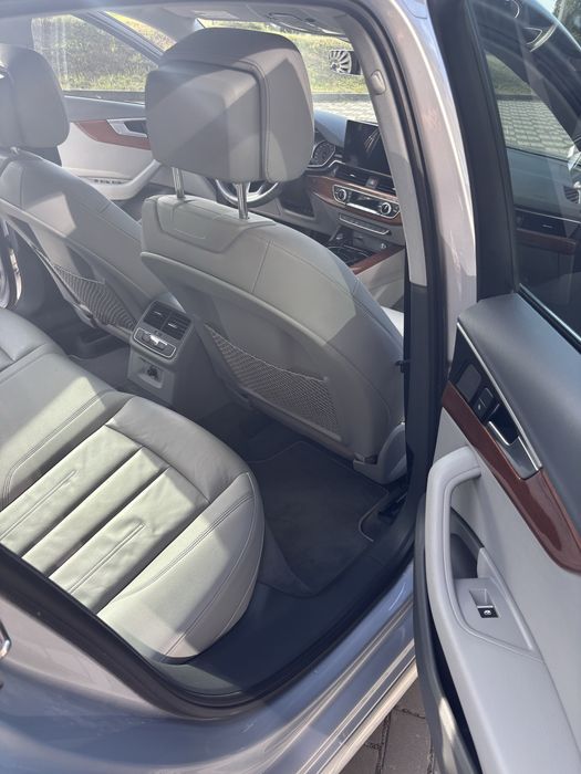 Audi a 4 B 9  2020 року