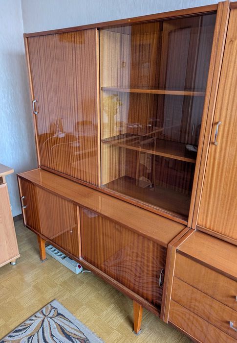 Kultowe PRL Regał z Witryną Wioletta mahoń wysoki połysk