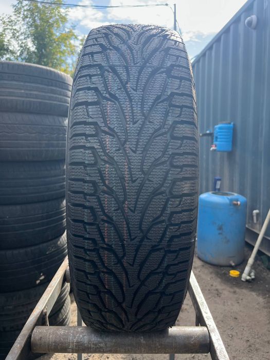 Комплект нових шин  Estrada 195/65 R15