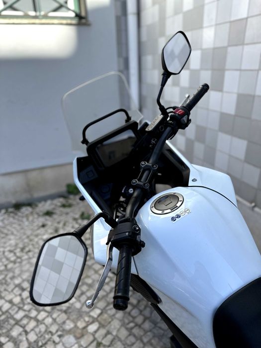 Honda NX500 como Nova 3000km
