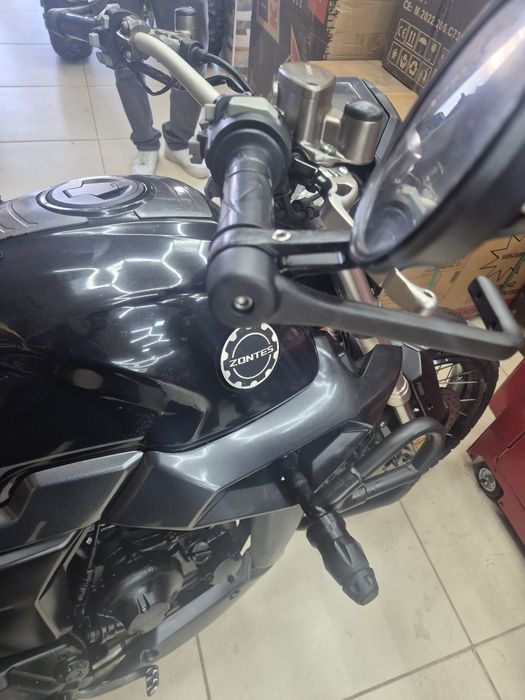 Mota Zontes 125cc bem Estimada.