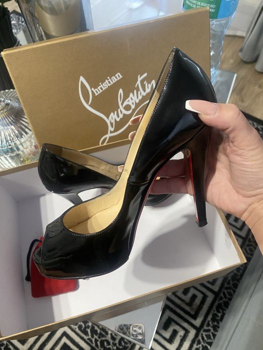 Szpilki Louboutin oryginalne