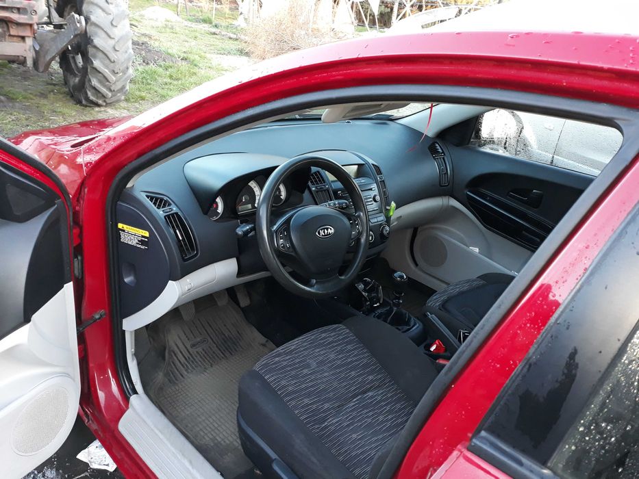 kia ceed 1,7 crdi sprzedam