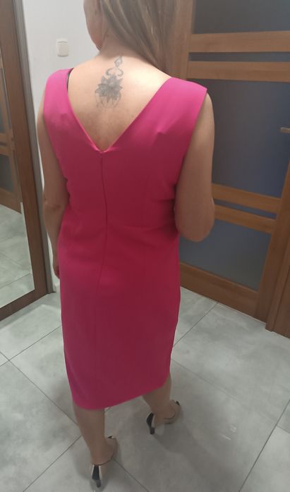 Sukienka fuksja elegancka