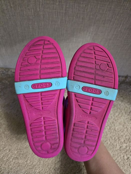 Босоножки на девочку, сандали, розовые сандалии Crocs c13, наш 30. Сандалі Crocs Keeley.