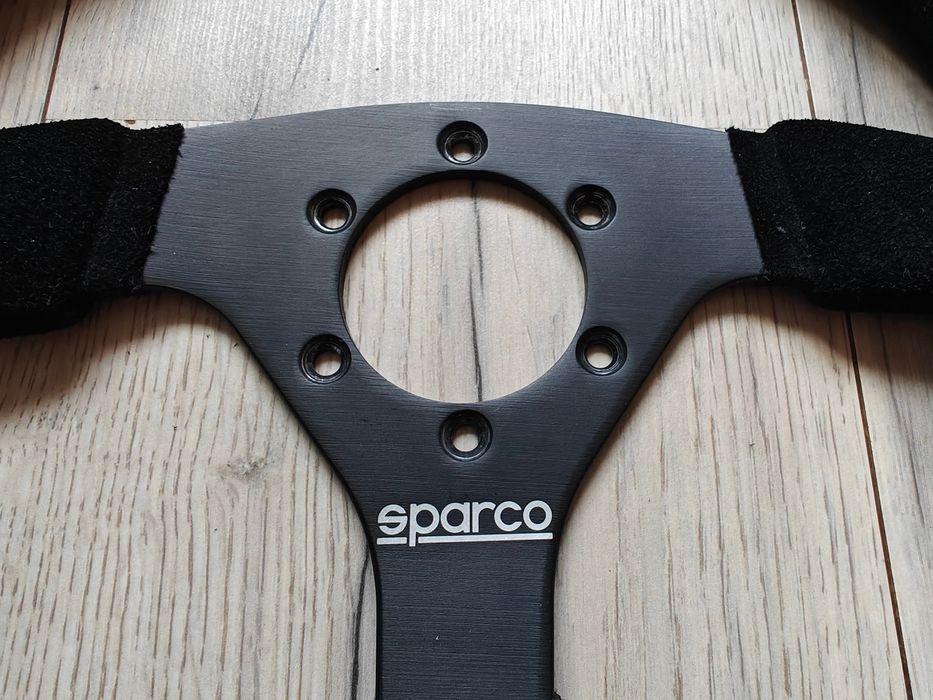 Kierownica Sparco R323