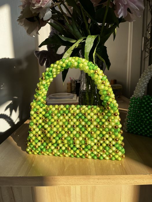 Elegancka torebka handmade z koralików – zielono-złota