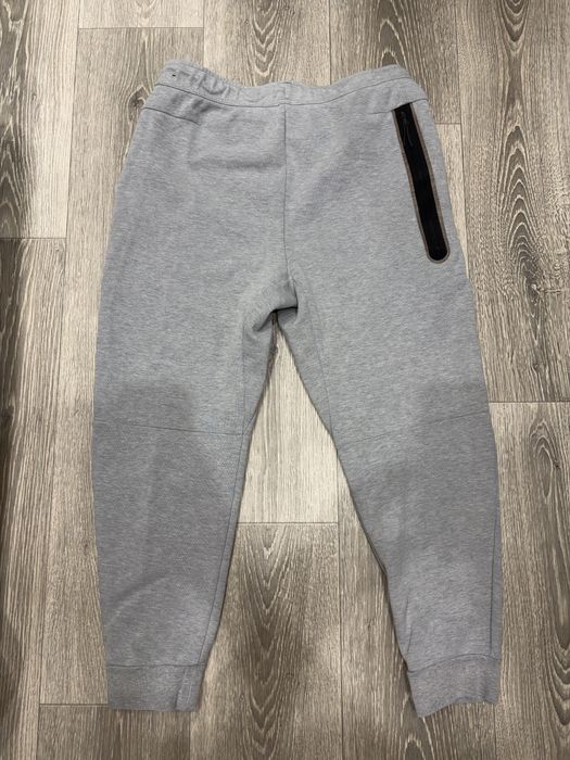 Штани Nike Tech Fleece , у сірому кольорі , в розмірі М