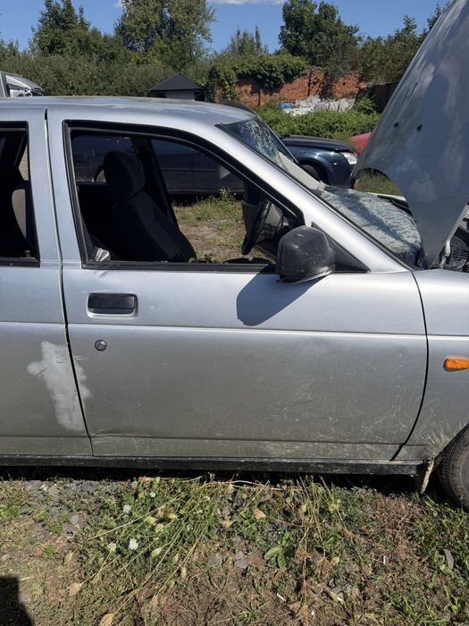 Капот крило  двері ляда Ваз Пріора 2170