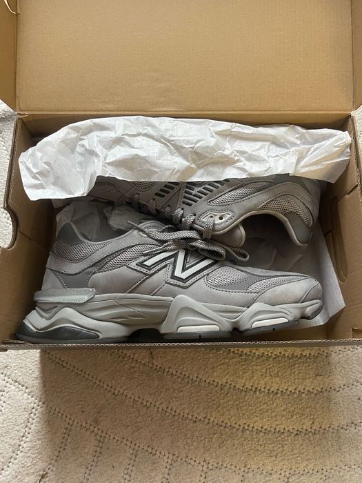 Sprzedam New Balance 9060