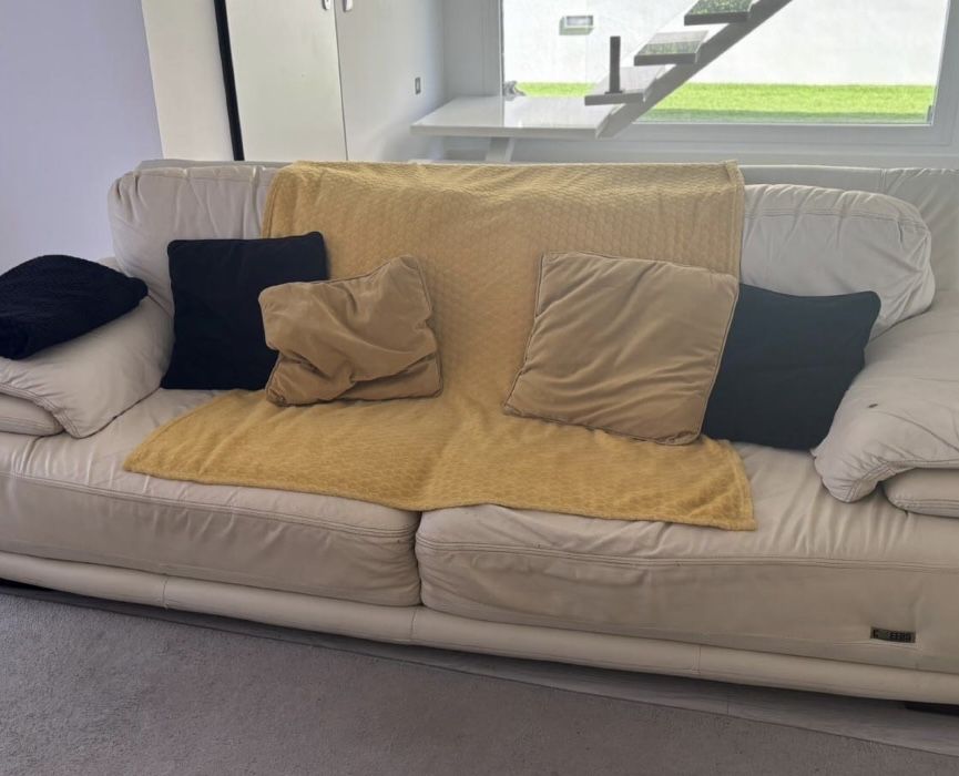 Sofa em pele 3 lugares