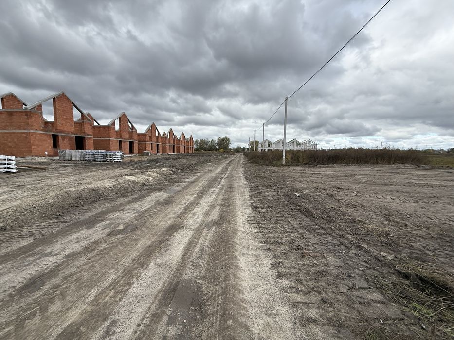 Зазимя,ділянка 6,6сот. біля р.Десна, асфальт, комунікації