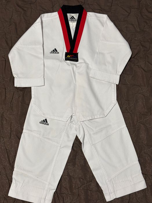 Кімоно дитяче Adidas 110 см.