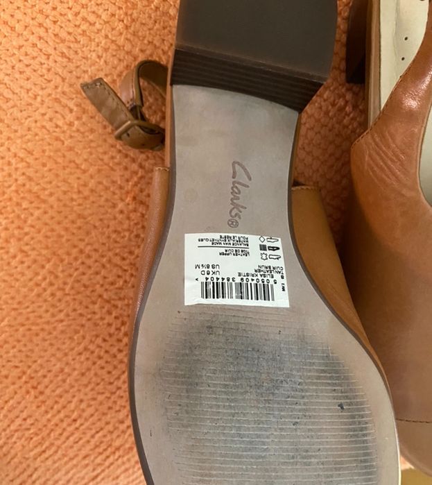 Skorzane sandaly CLARKS
