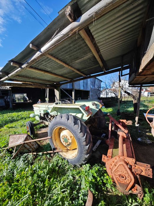 Tractor Agrícola AGRIFULL 45 + Atrelado + Alfaias agrículas