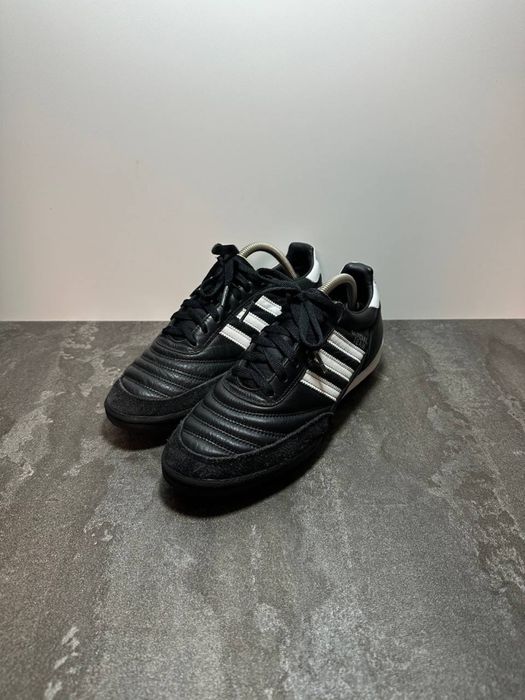 Професійні Футбольні Сороконіжки Adidas Mundial Team