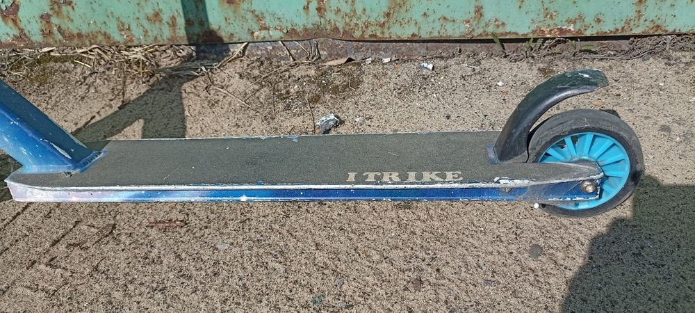 Продам трюковий самокат